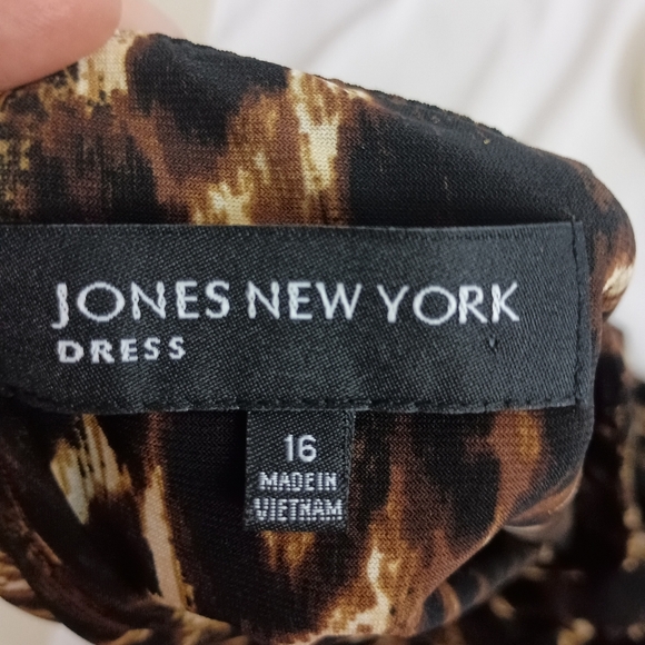 2/$30 JONES NEW YORK Mobwife Cheetah Leopard Print Sleeveless Dress (#422) - Picture 2 of 8